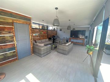Departamento en venta de 3 dor Portal Dehesa en Lo Barnechea