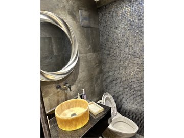 Se VENDE Casa Unifamiliar en PH Crystal Spring - Condado del Rey