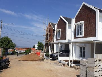 Cluster cantik mewah ala villa sejuk murah di kodya dkt TOL BAROS 2