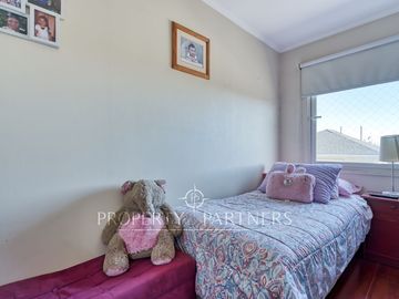 Hermosa casa en venta, Condominio Altos del Parque, Peñalolén. Reciben Ofertas!!!