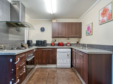Hermosa casa en venta, Condominio Altos del Parque, Peñalolén. Reciben Ofertas!!!