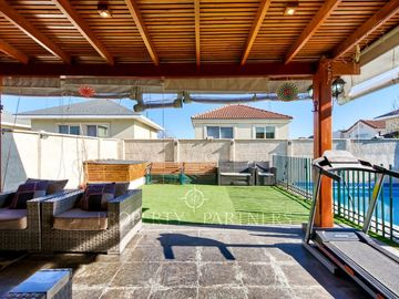 Hermosa casa en venta, Condominio Altos del Parque, Peñalolén. Reciben Ofertas!!!