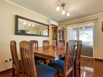 Hermosa casa en venta, Condominio Altos del Parque, Peñalolén. Reciben Ofertas!!!
