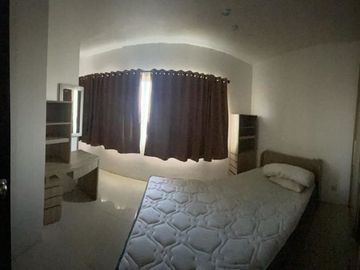 DIJUAL: Apartemen Cosmo Mansion 3 Kamar Tidur, luas 87 m2*/91m