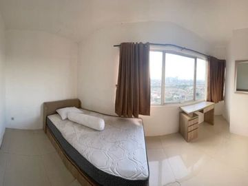 DIJUAL: Apartemen Cosmo Mansion 3 Kamar Tidur, luas 87 m2*/91m