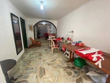 casa en venta en urbanización la nueva base. Cod V36