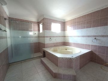 casa en venta en villa del rosario. Cod V29363