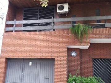 CASA 5 AMB Lote Propio  2 Plantas Garaje 3 Bañ