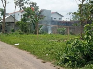 Di jual tanah pekarangan di Sono, utara stadion Maguwo, Wedomartani, Sleman