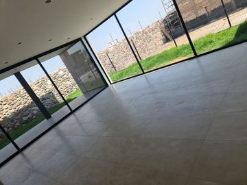 Espectacular Residencia de Autor en Lomas del Campanario, 4 Recamaras, 4.5 Baños