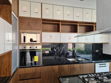 Espectacular Residencia de Autor en Lomas del Campanario, 4 Recamaras, 4.5 Baños
