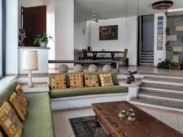 CASA con alberca en  BRISAS al SUR DE CUERNAVACA, Club de Tennis