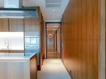 2 Bedroom Condo for sale at 185 Rajadamri