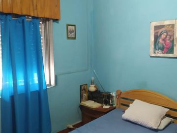 Vendo terreno 10 x 20m. Con vivienda en Merlo