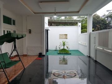Rumah mewah clasic murah siap huni bebas banjir butuh uang di cipedak jakarta