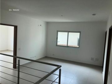 VENTA DE CASA EN CONDADO DEL REY 3 REC 268MT2 ALTOS DEL PARQUE