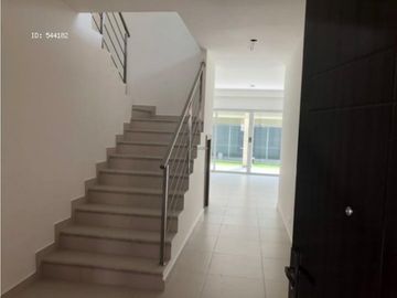 VENTA DE CASA EN CONDADO DEL REY 3 REC 268MT2 ALTOS DEL PARQUE