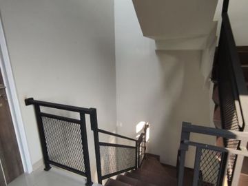 Rumah Mewah Tanpa BI Checking di Cipageran Cimahi Utara