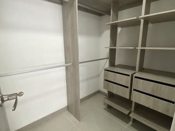 apartamento en arriendo en loma el chocho. Cod A515522