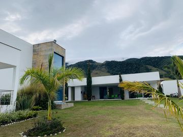 finca en venta en parcelación los calima. Cod V11976