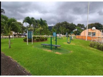 VENDO APARTAMENTO CON LINEA BLANCA EN ARRAIJAN PLAYA DORADA 2R
