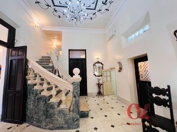 “CASONA LIMON” ESTILO COLONIAL, GRAN  TERRENO Y ESPACIOS