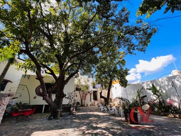 “CASONA LIMON” ESTILO COLONIAL, GRAN  TERRENO Y ESPACIOS