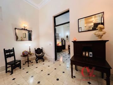 “CASONA LIMON” ESTILO COLONIAL, GRAN  TERRENO Y ESPACIOS