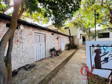 “CASONA LIMON” ESTILO COLONIAL, GRAN  TERRENO Y ESPACIOS