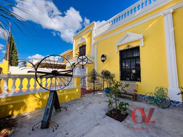 “CASONA LIMON” ESTILO COLONIAL, GRAN  TERRENO Y ESPACIOS