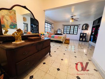 “CASONA LIMON” ESTILO COLONIAL, GRAN  TERRENO Y ESPACIOS