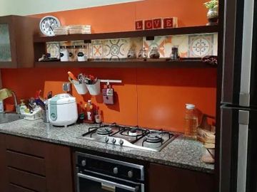 Di Jual Rumah Elite 4 Kamar 2 Lantai di Batununggal, Bandung