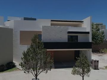 CASA EN SIERRAZUL, SLP