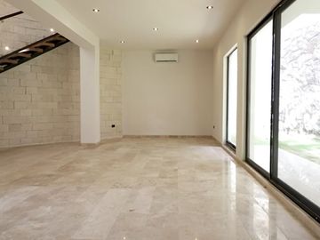 CASA EN SIERRAZUL, SLP