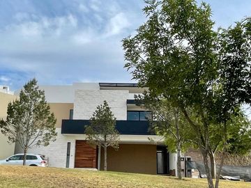 CASA EN SIERRAZUL, SLP