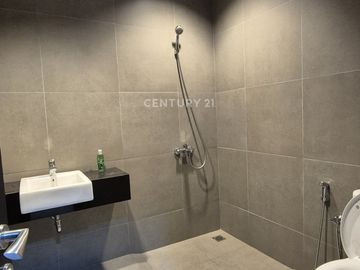 Rumah Premium Cluster Wisteria Cakung 5 Kamar Ada Attic Room