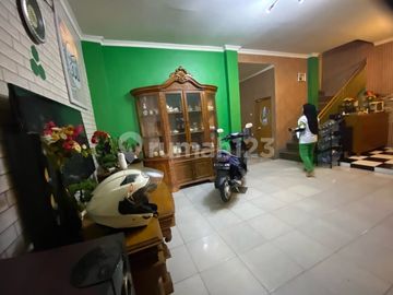 Jual Lahan Cocok untuk Usaha Zona. Komersial. Cirendeu. Raya.700. M2 Harga. 14. M. Nego