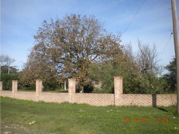 casa de 3 dormitorios sobre 1400m2 de terreno