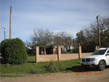 casa de 3 dormitorios sobre 1400m2 de terreno