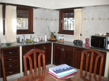 casa de 3 dormitorios sobre 1400m2 de terreno