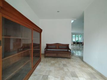 Town House di Jeruk Purut dg Kolam Renang dan Taman & Semi Furnished HSE-A0480
