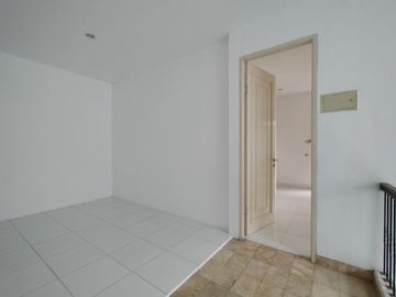 Town House di Jeruk Purut dg Kolam Renang dan Taman & Semi Furnished HSE-A0480
