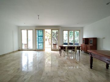 Town House di Jeruk Purut dg Kolam Renang dan Taman & Semi Furnished HSE-A0480