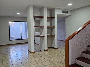 Casa en sector Las Quintas
