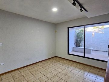 Casa en sector Las Quintas