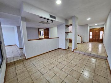 Casa en sector Las Quintas