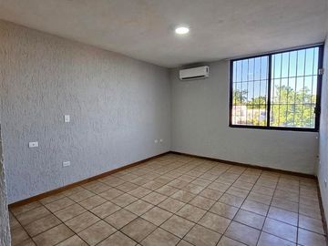 Casa en sector Las Quintas