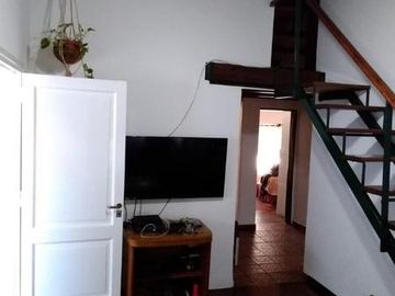 CHALET 4 AMB. CON HERMOSO  PARQUE, EXCELENTE UBICACION
