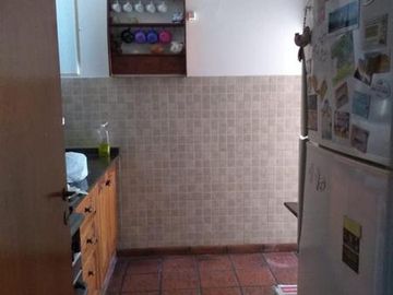 CHALET 4 AMB. CON HERMOSO  PARQUE, EXCELENTE UBICACION