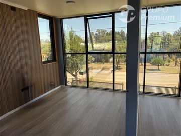 Oficinas + casa nueva en centro de Pitrufquén | 8 privados |